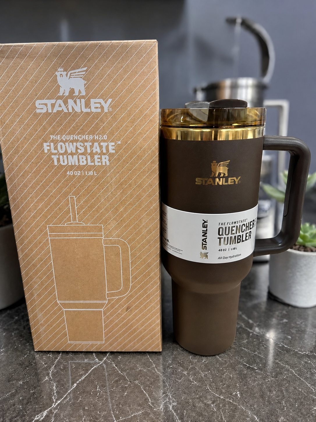 Stanley Chocolate Gold Quencher H2.0 40oz Tumbler